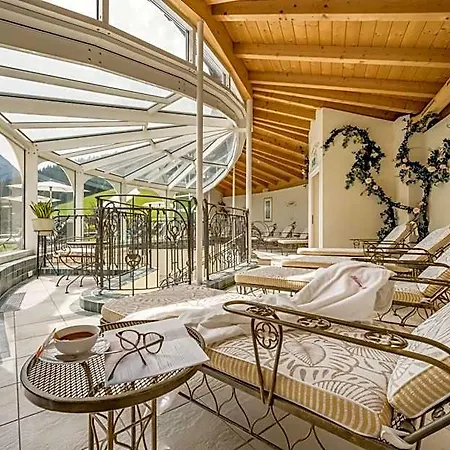 Hotel Wellness & Relax Milderer Hof 4*