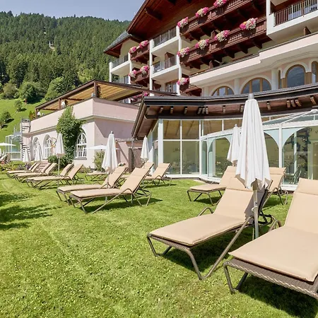 Wellness & Relax Milderer Hof Отель Нойштифт-им-Штубайталь