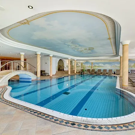 Wellness & Relax Milderer Hof ホテル ノイシュティフト・イム・シュトゥーバイタール
