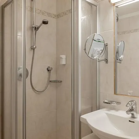 ホテル Wellness & Relax Milderer Hof ノイシュティフト・イム・シュトゥーバイタール